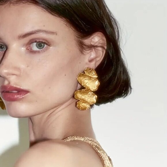 ✨ Zara Pieced Textured Earrings Trendy Earrings💕 with gift box - Picture 3 of 8